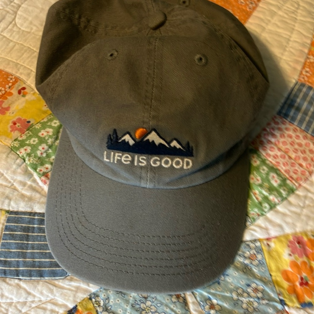 Life is good hat vintage graphic